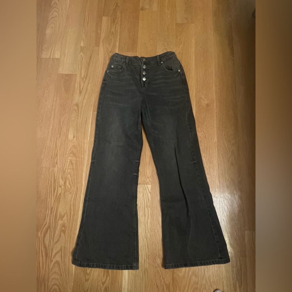 ZARA jeans with three buttons